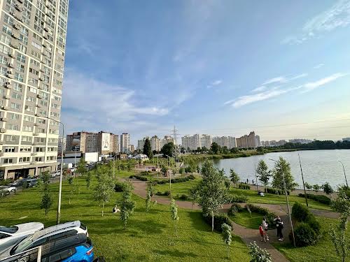 квартира по адресу Ревуцкого ул., 40-Г