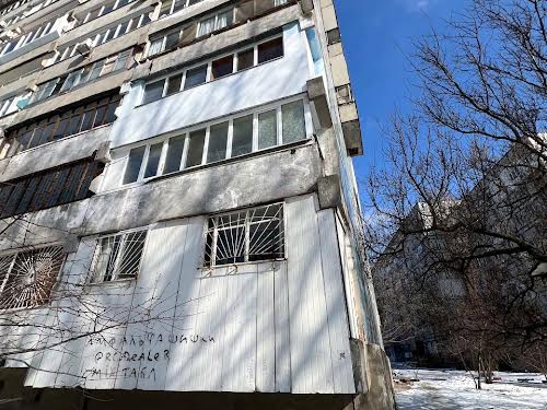 квартира за адресою Тополина вул., 18