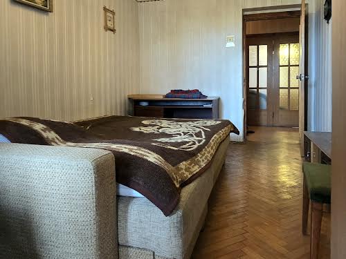 квартира за адресою Голосіївський просп. (40-річчя Жовтня), 25