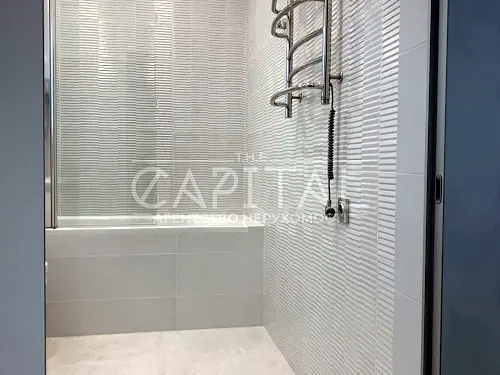 квартира за адресою Зарічна вул., 4