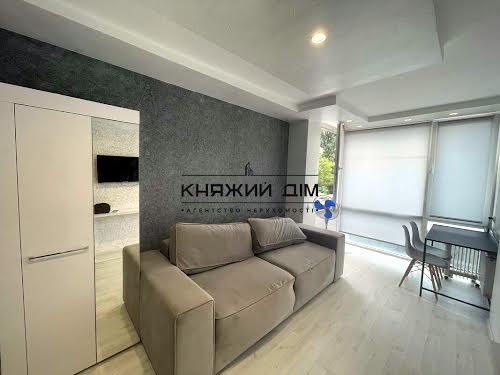 квартира за адресою Академіка Булаховського вул., 2