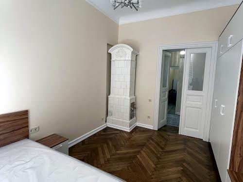 квартира за адресою Степана Бандери вул. (), 2
