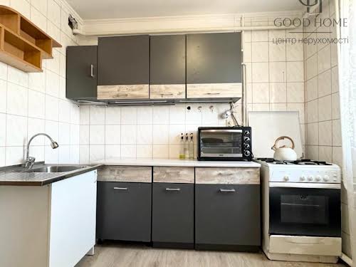 квартира за адресою Ватутіна, 21