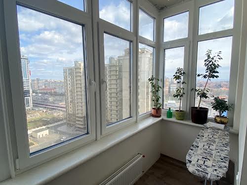квартира за адресою Перлинна вул., 4