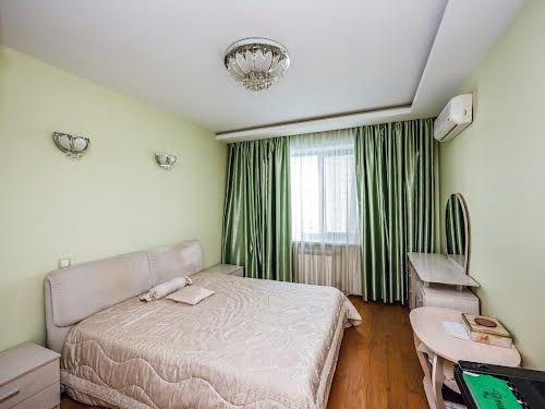 квартира за адресою Анни Ахматової вул., 35-А