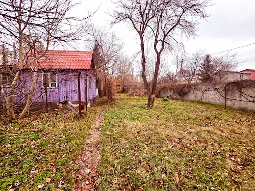 участок по адресу Зелена, 1