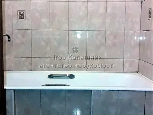 квартира по адресу Ревуцкого ул., 42-Б