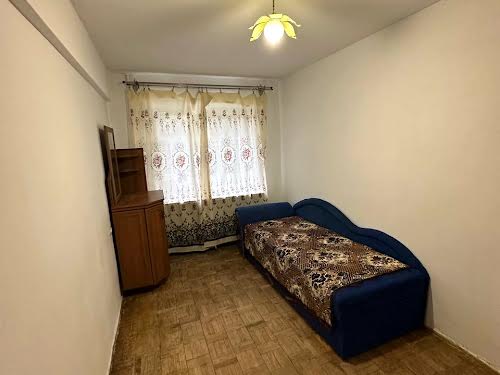 квартира за адресою Михайла Максимовича вул., 6