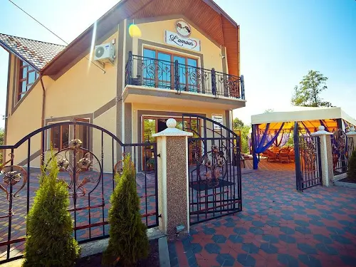комерційна за адресою Романа Шухевича вул., 2