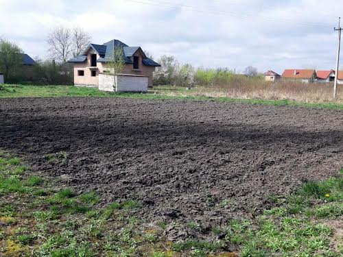 ділянка за адресою с. Підберізці, лесі українки