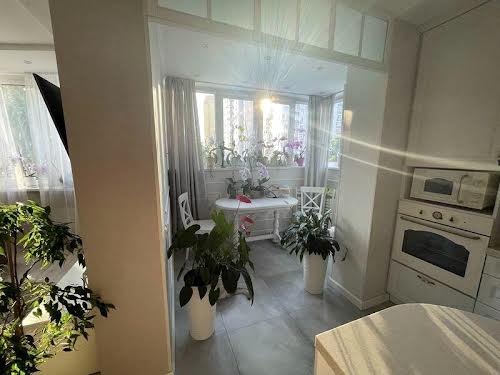 квартира за адресою Ревуцького вул., 7В