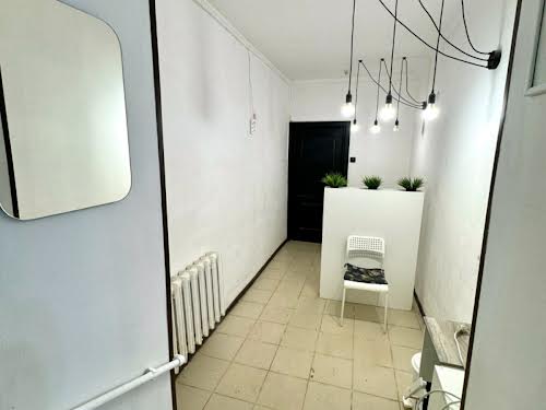 комерційна за адресою 23 Серпня вул., 58
