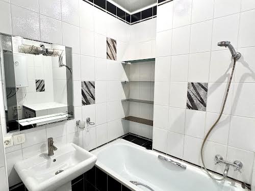 квартира за адресою Левітана вул., 3
