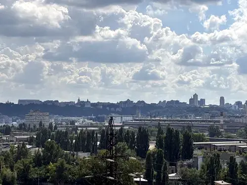 квартира за адресою Набережно-Рибальська вул., 27