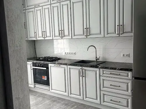 квартира за адресою Радісна, 2