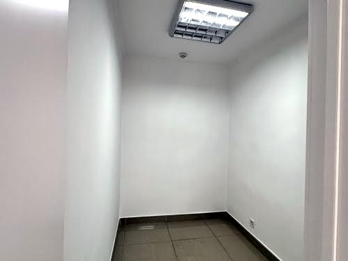 комерційна за адресою Сихівська вул., 2