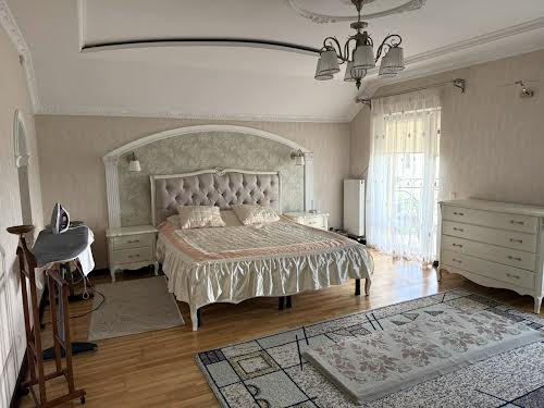 дом по адресу Кленова