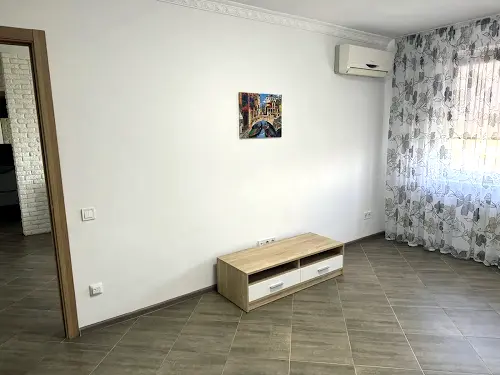 квартира за адресою Романа Шухевича просп. (Генерала Ватутіна), 4-Б