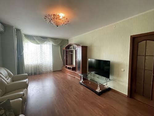 квартира по адресу Олега Михнюка ул. (1-го Мая), 41а