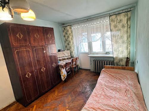 квартира за адресою Карпатська вул., 2