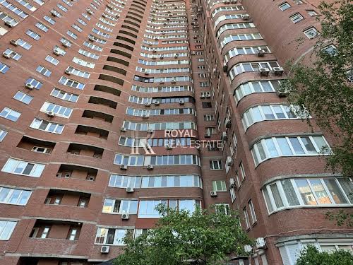 квартира за адресою Анни Ахматової вул., 13-Д