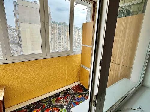 квартира по адресу Ревуцкого ул., 18