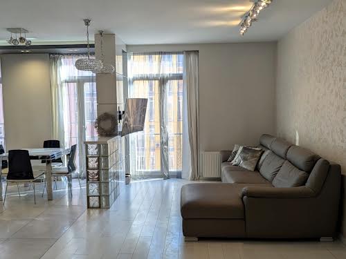 квартира за адресою Регенераторна вул., 4