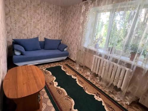 квартира за адресою Космонавтів вул., 33
