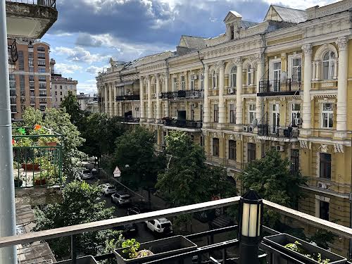 квартира за адресою Заньковецької вул., 5/2