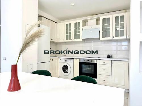 квартира за адресою Регенераторна вул., 4 к15