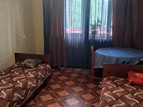 квартира за адресою Героїв Майдану вул. (Театральна), 46