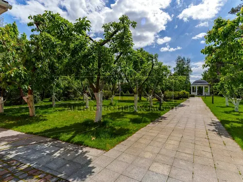 будинок за адресою Лісова