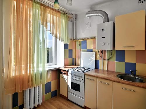 квартира за адресою заводська, 9