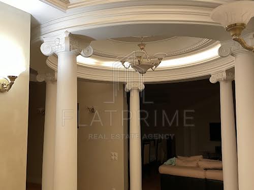 квартира за адресою Старонаводницька вул., 13