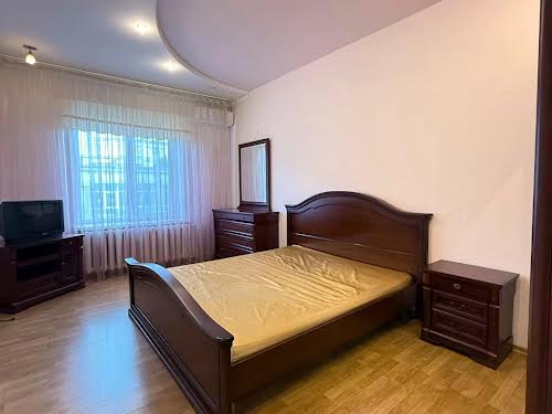 квартира за адресою Дмитрівська вул., 69