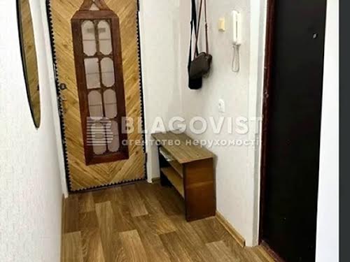 квартира за адресою Симиренка вул., 5