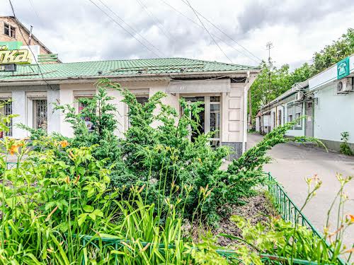 комерційна за адресою В'ячеслава Чорновола вул., 13