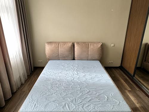 квартира за адресою Кам'янецька вул., 24а
