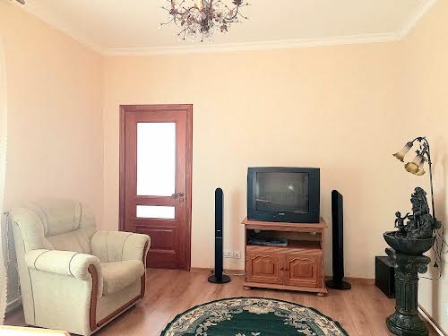 квартира по адресу Лунина Контр-адмирала, 8