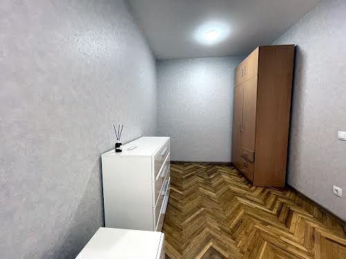 квартира за адресою Тополева вул., 3