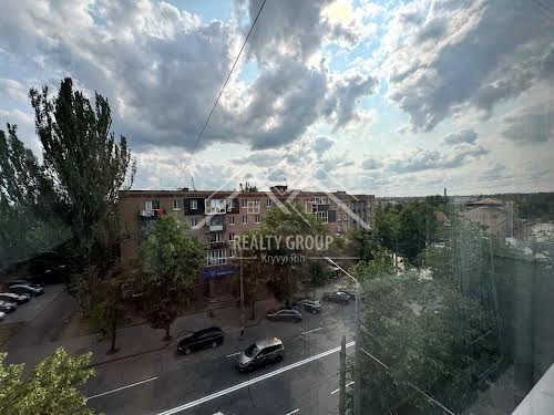 квартира за адресою Кривий Ріг, Центральний просп. (Лермонтова), 1