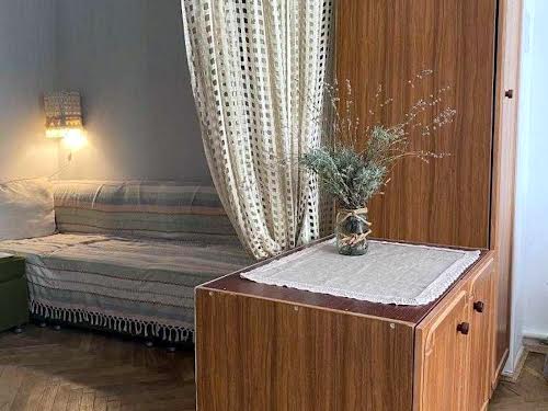квартира за адресою Рене Декарта вул., 7