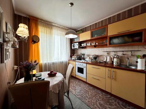 квартира за адресою Перемоги просп., 75