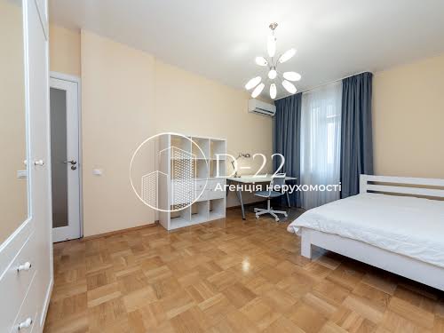 квартира за адресою Степана Руданського вул., 4-6