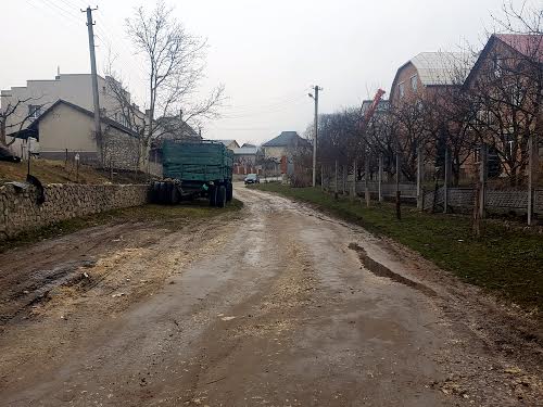 ділянка за адресою с. Гаї-Шевченківські, Медова