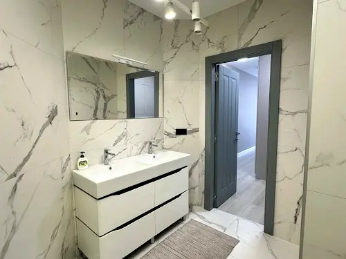 квартира за адресою Королеви Єлизавети ІІ вул. (Глинки), 2