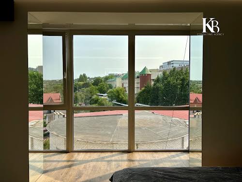 квартира за адресою Космічна вул., 9-А