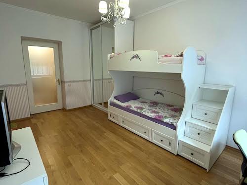 квартира за адресою Юліана Захарієвича вул., 2