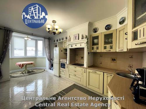 квартира за адресою Героїв Майдану вул. (Червоноармійська), 55