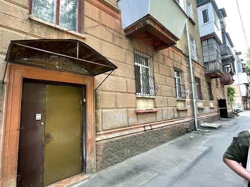квартира за адресою Середньофонтанська вул., 32